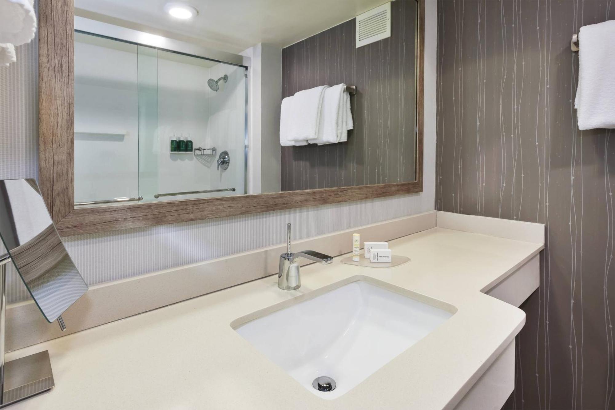 Отель Courtyard By Marriott Secaucus Meadowlands Экстерьер фото