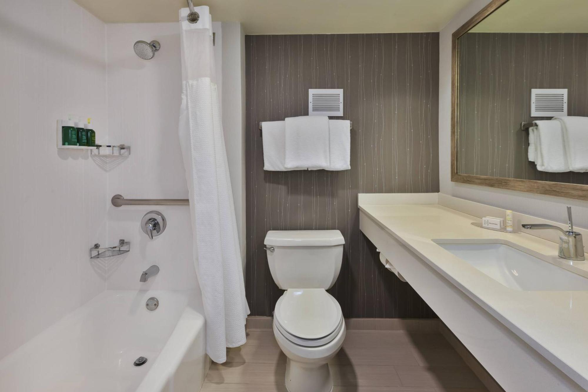Отель Courtyard By Marriott Secaucus Meadowlands Экстерьер фото