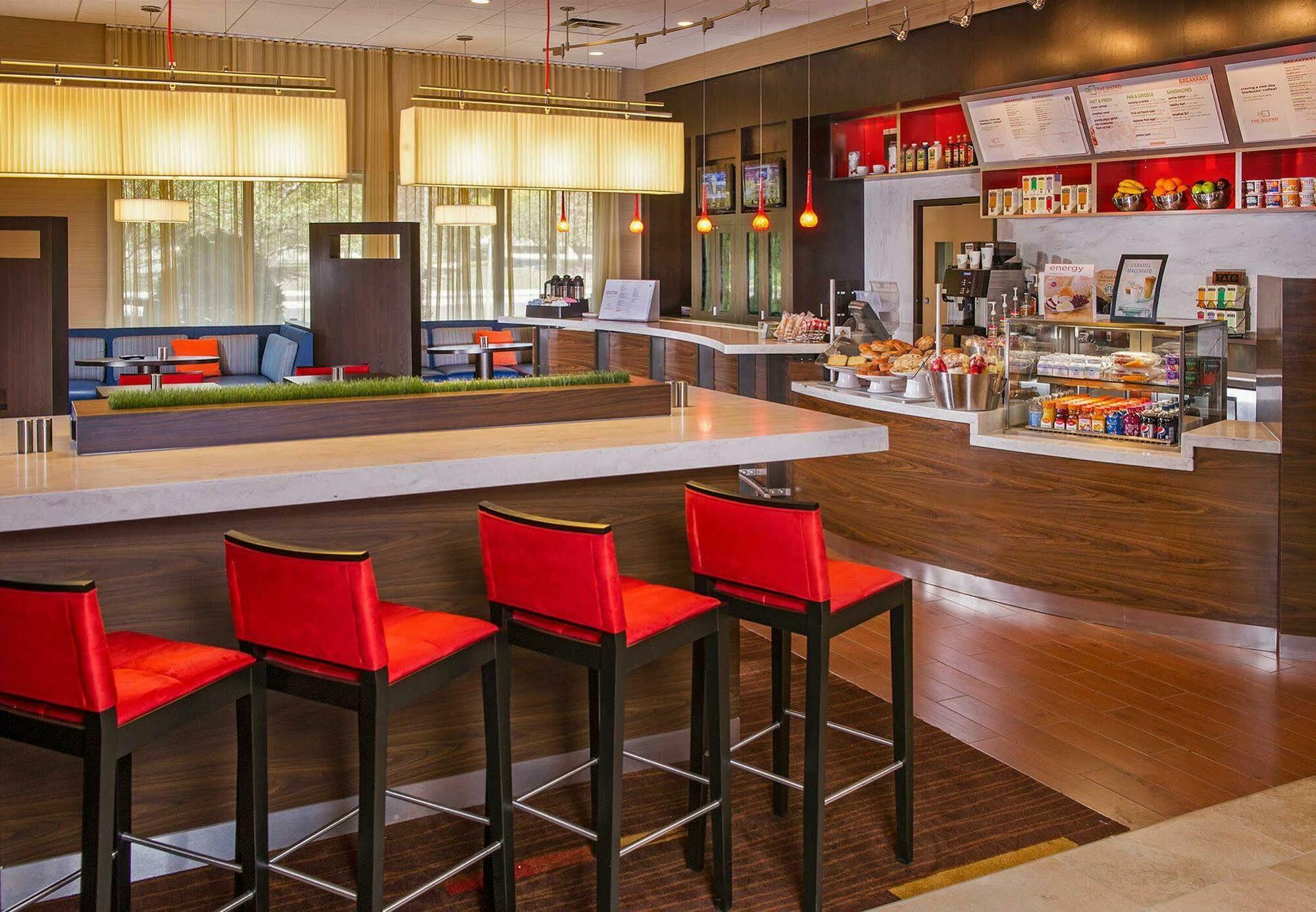 Отель Courtyard By Marriott Secaucus Meadowlands Экстерьер фото