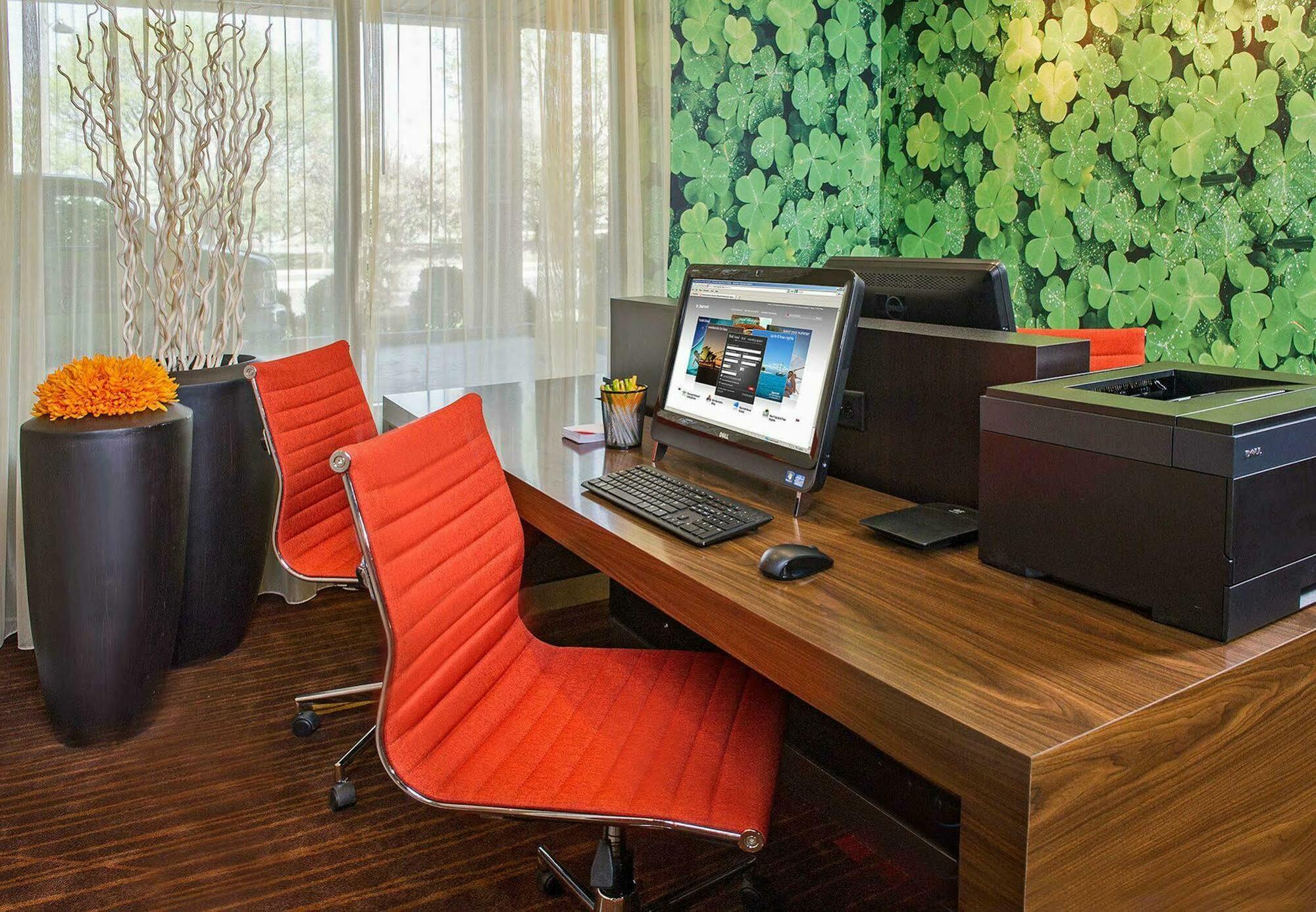 Отель Courtyard By Marriott Secaucus Meadowlands Экстерьер фото